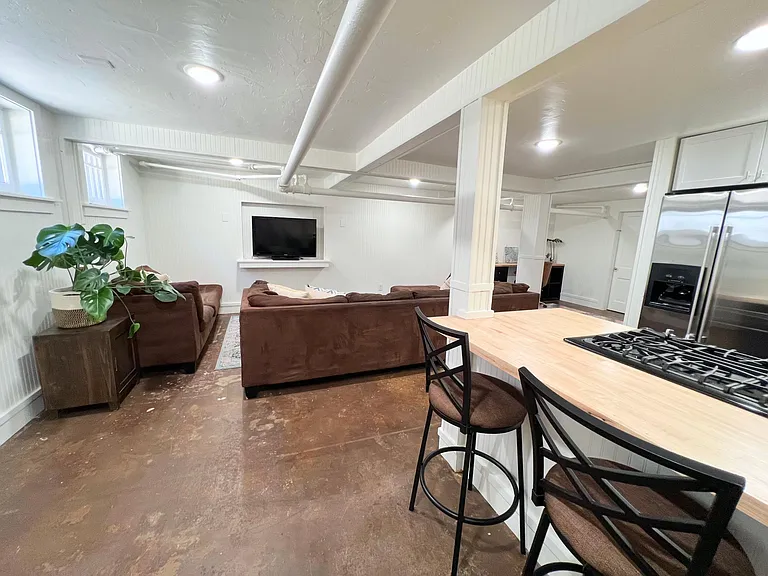 2520 Jefferson Ave — Photo 49