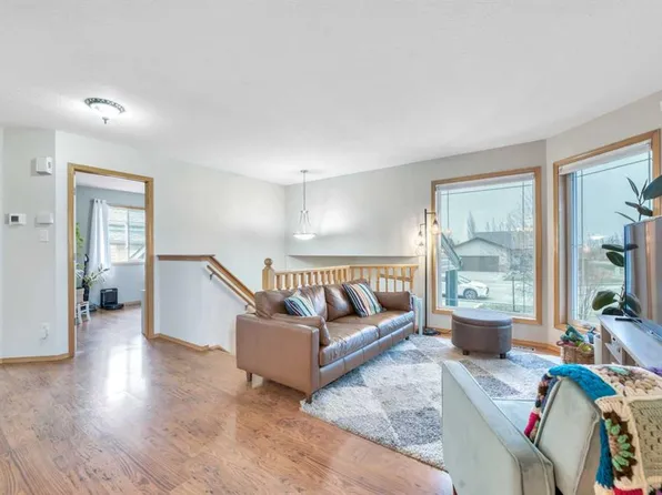 545 W Hillview Gate, Strathmore, AB T1P 1Z6