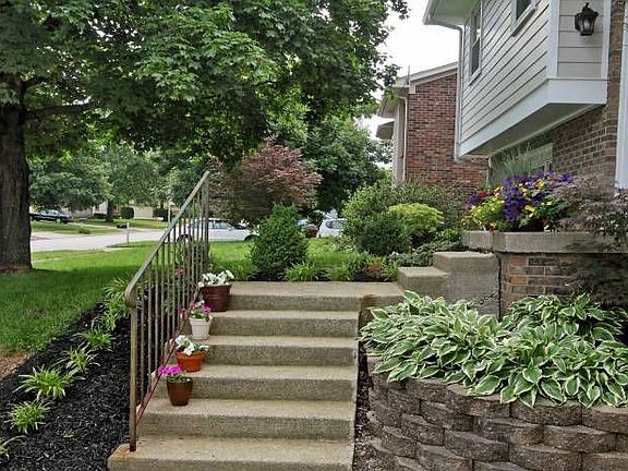 4th image of 460 Lamont Dr