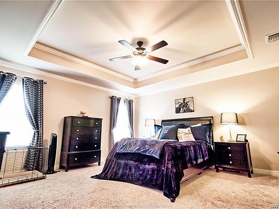 4th image of 423 Jordan Dr