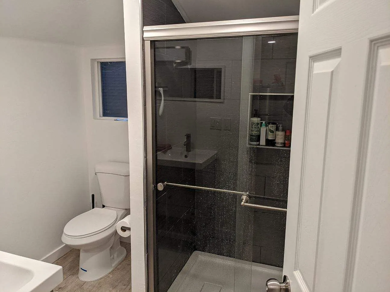 7 bed, 2200 sqft, $775 — Photo 3