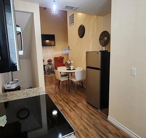 215B Shelley Ln — Photo 6