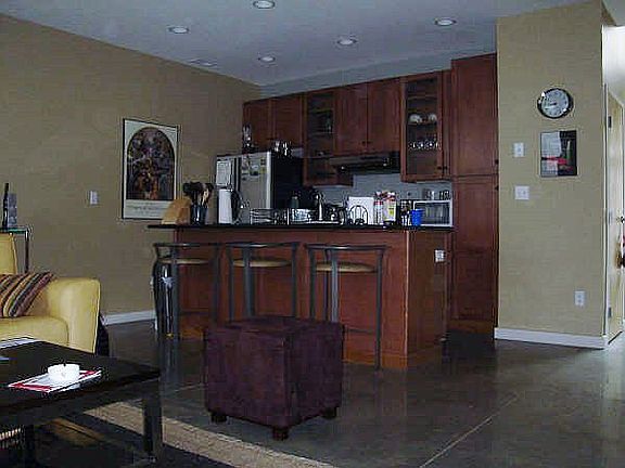 5th image of 744 N Pearl St
