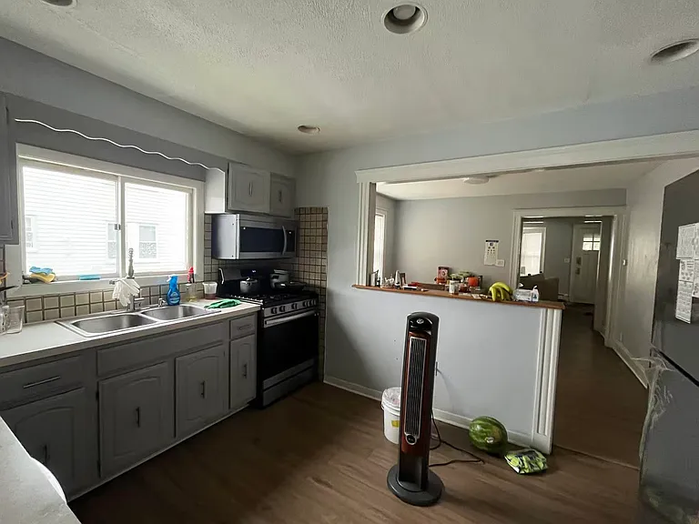 108 Russell St #1 — Photo 3