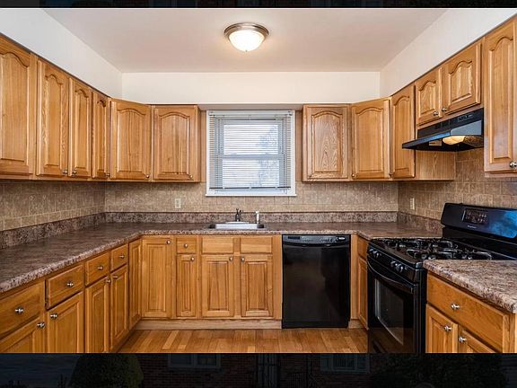 5th image of 60 Mansion Ave