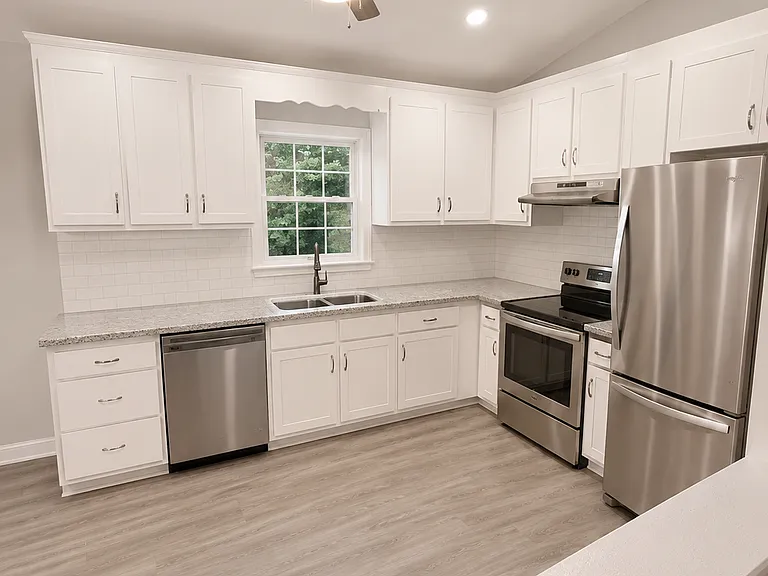 8911 Turnbull Ave — Photo 4
