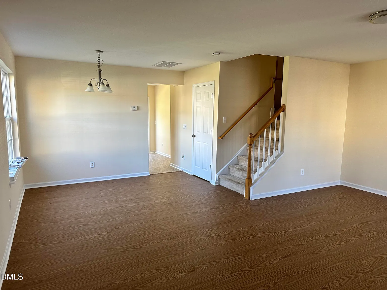 2 bed, 2.5 bath, 1268 sqft, $1,495 — Photo 2
