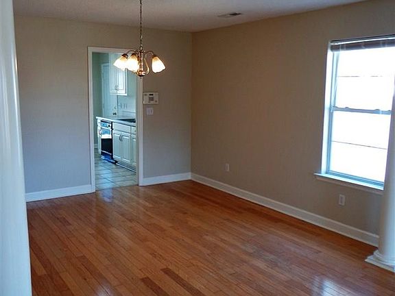 5th image of 5001 Frankford Dr