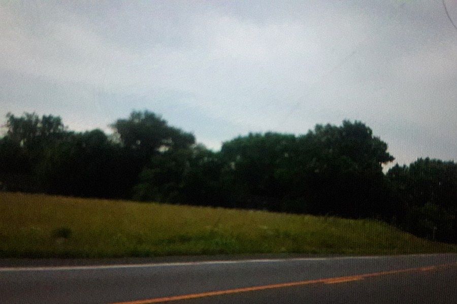 2nd image of 3421 Highway 31 E #B