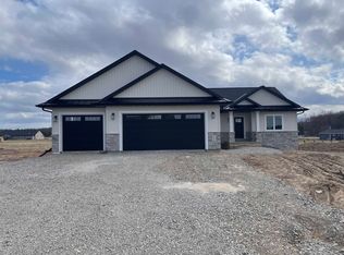 3757 Evelyn Rose Ln, Suamico, WI 54313