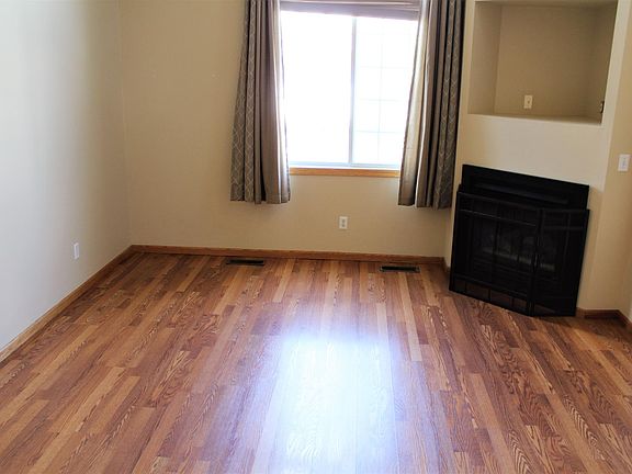 3rd image of 3053 Juniper Ln Unit E