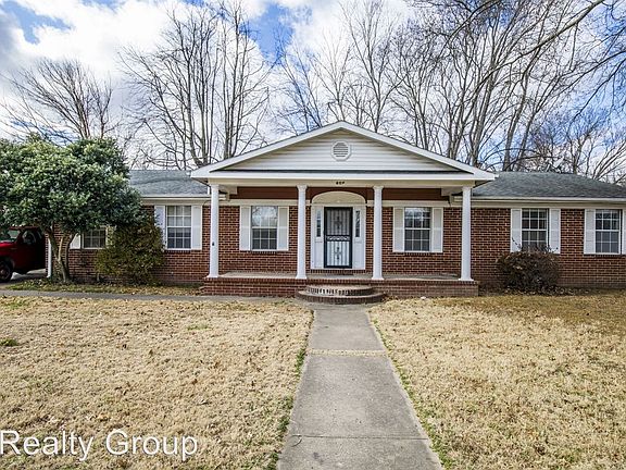 2nd image of 407 Magnolia Dr