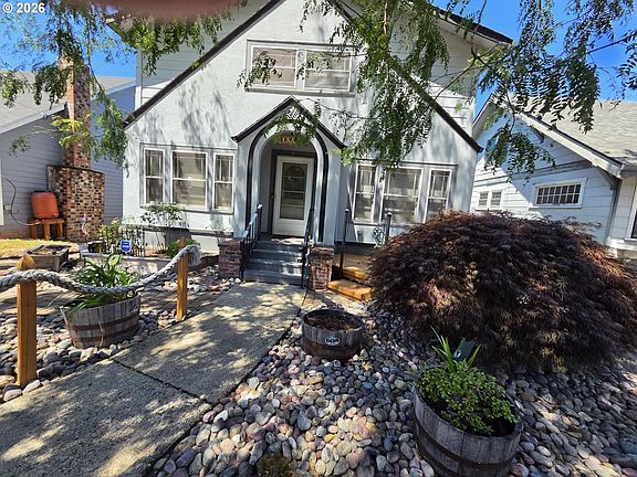 2nd image of 1352 SE Cobb St