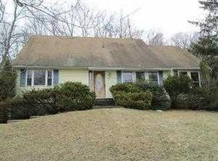103 Holmes Ct, Yorktown Heights, NY 10598