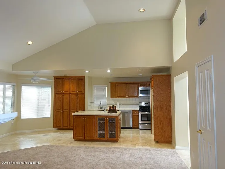 21 S Michillinda Ave — Photo 9