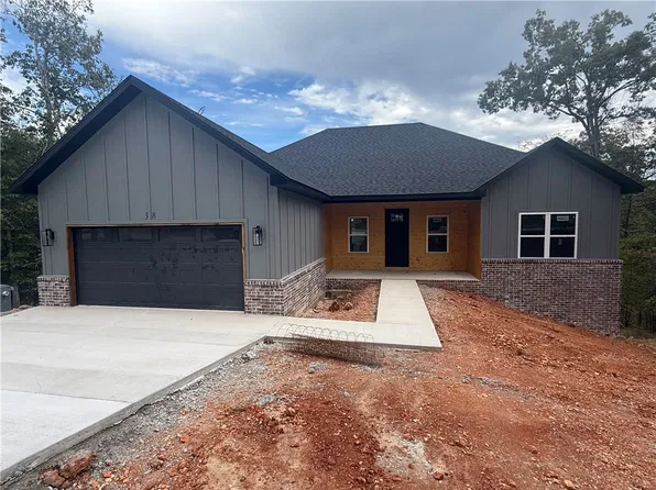 38 Munster Dr, Bella Vista, AR 72715