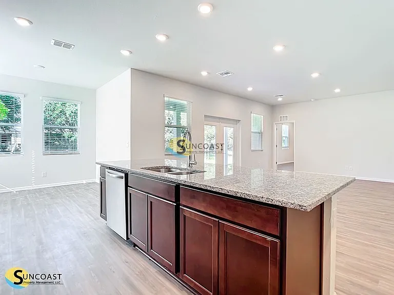 585 Marion Oaks Pass — Photo 13