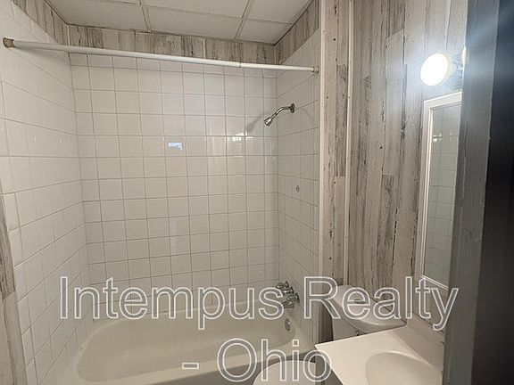 4th image of 4072 E 139th St #1