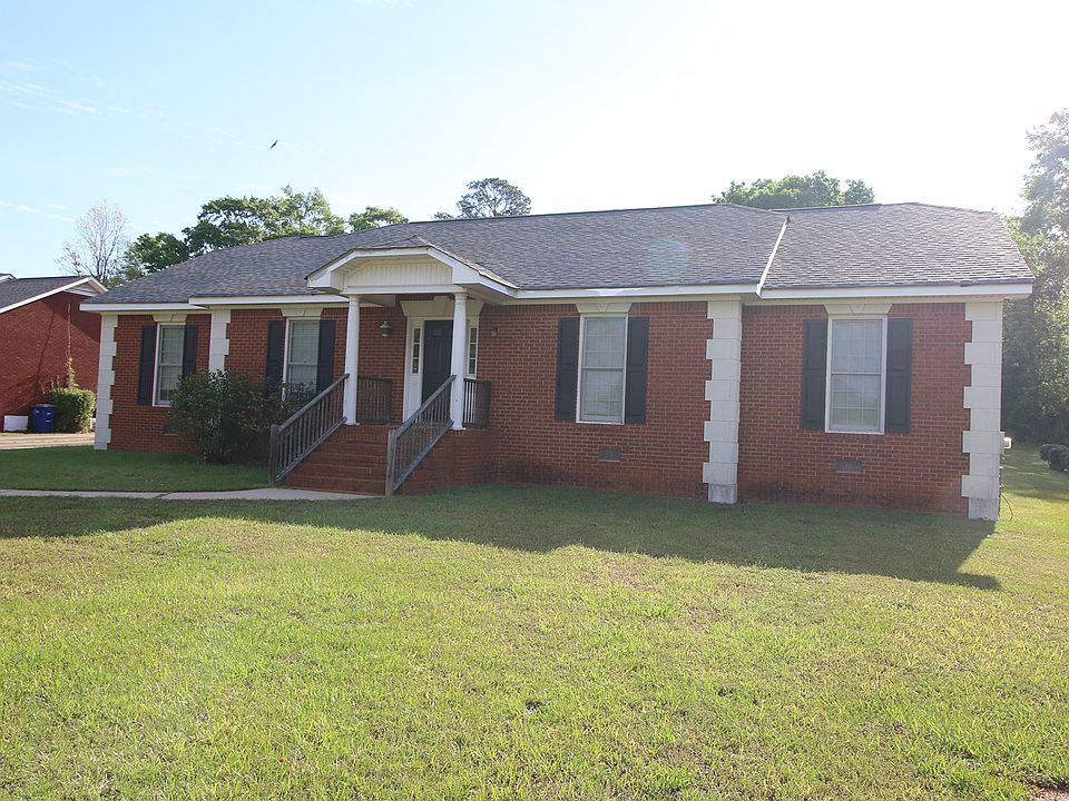 2nd image of 642 N Pine Hill Rd