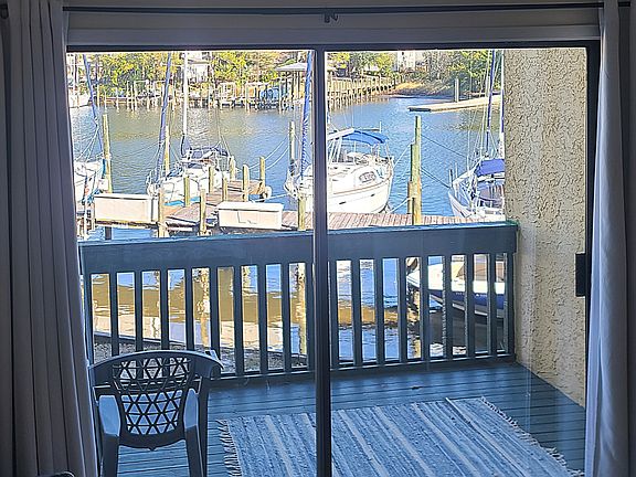 5th image of 300 Yacht Club Dr #2A