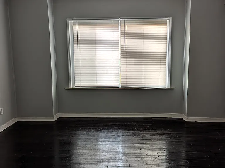 695 Algonquin St — Photo 2