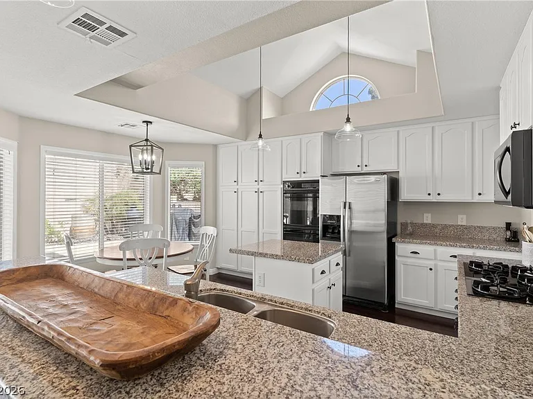 2417 Shady Vista Dr — Photo 15