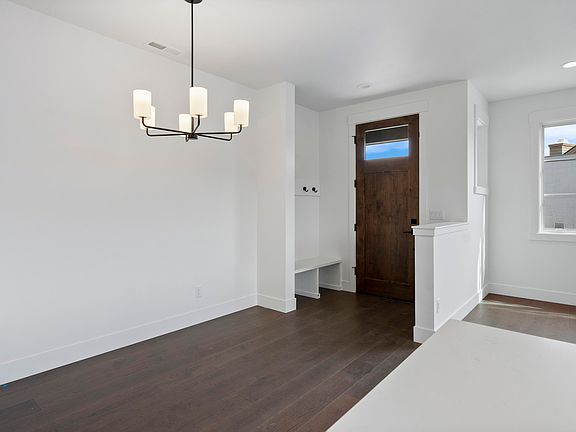 3rd image of 19114 Trailhead