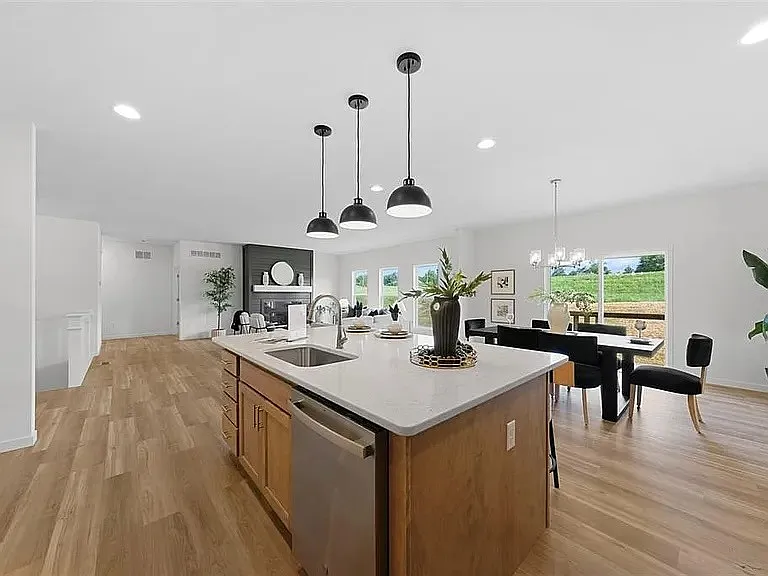 109 Sommerset Ct — Photo 9