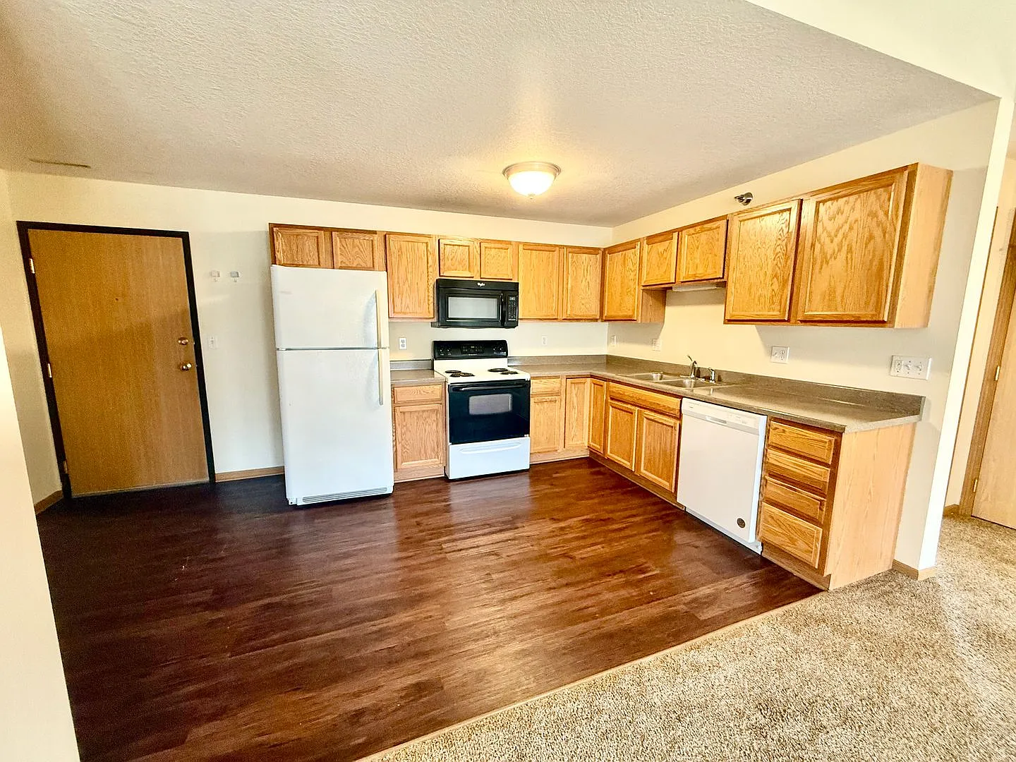 227 Crystal St — Photo 3