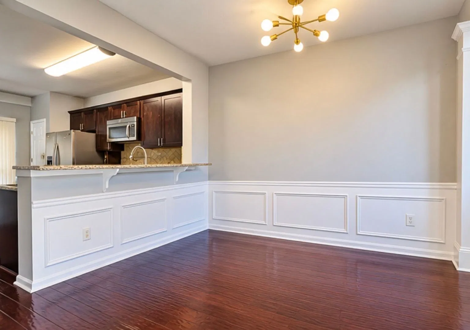 3 Bedroom, 2.5 Bath townhome in Alpharetta — Photo 4