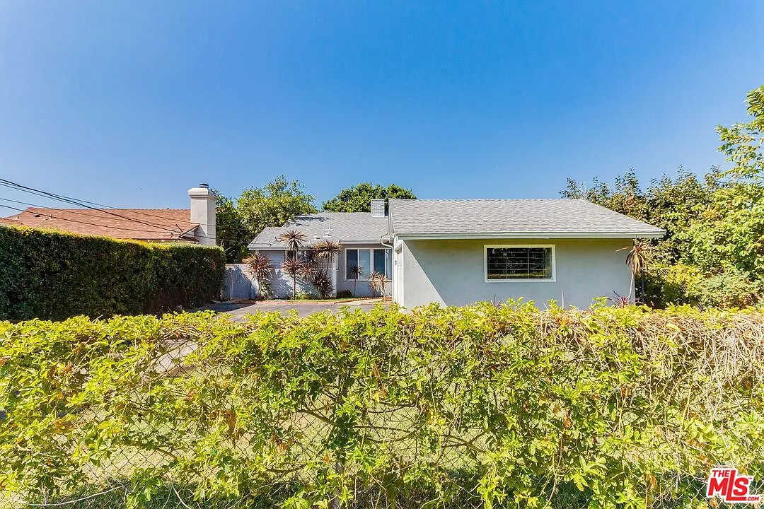 4 bed, 3.0 bath, 1575 sqft, $4,395 — Photo 4