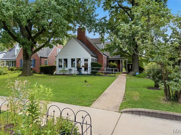 7816 Blackberry Ave, Saint Louis, MO 63130