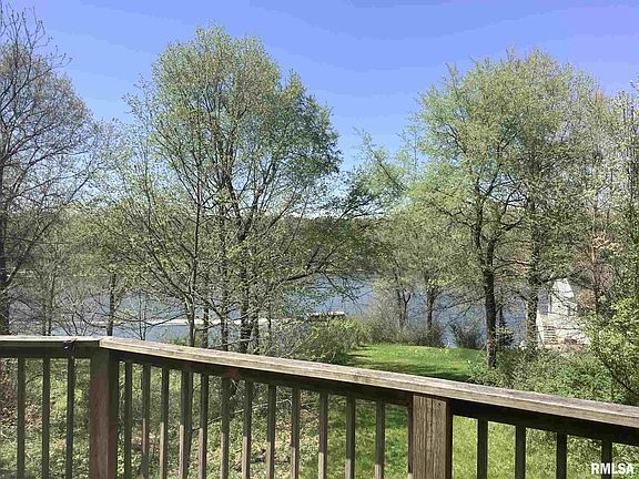 3rd image of 122 Cherrywood Ct