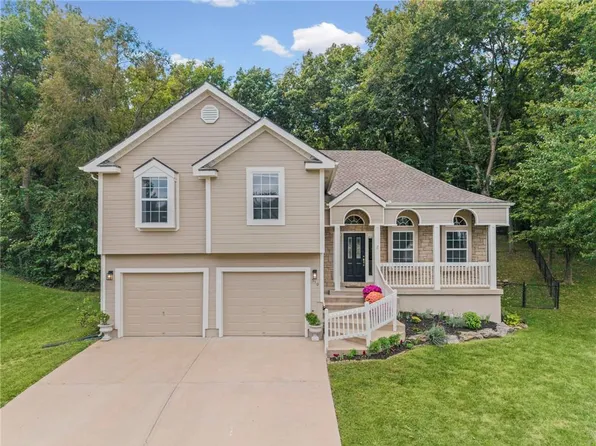 510 SW Foot Hill Dr, Grain Valley, MO 64029