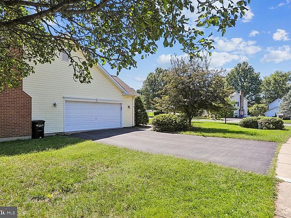 3rd image of 301 Cone Branch Dr