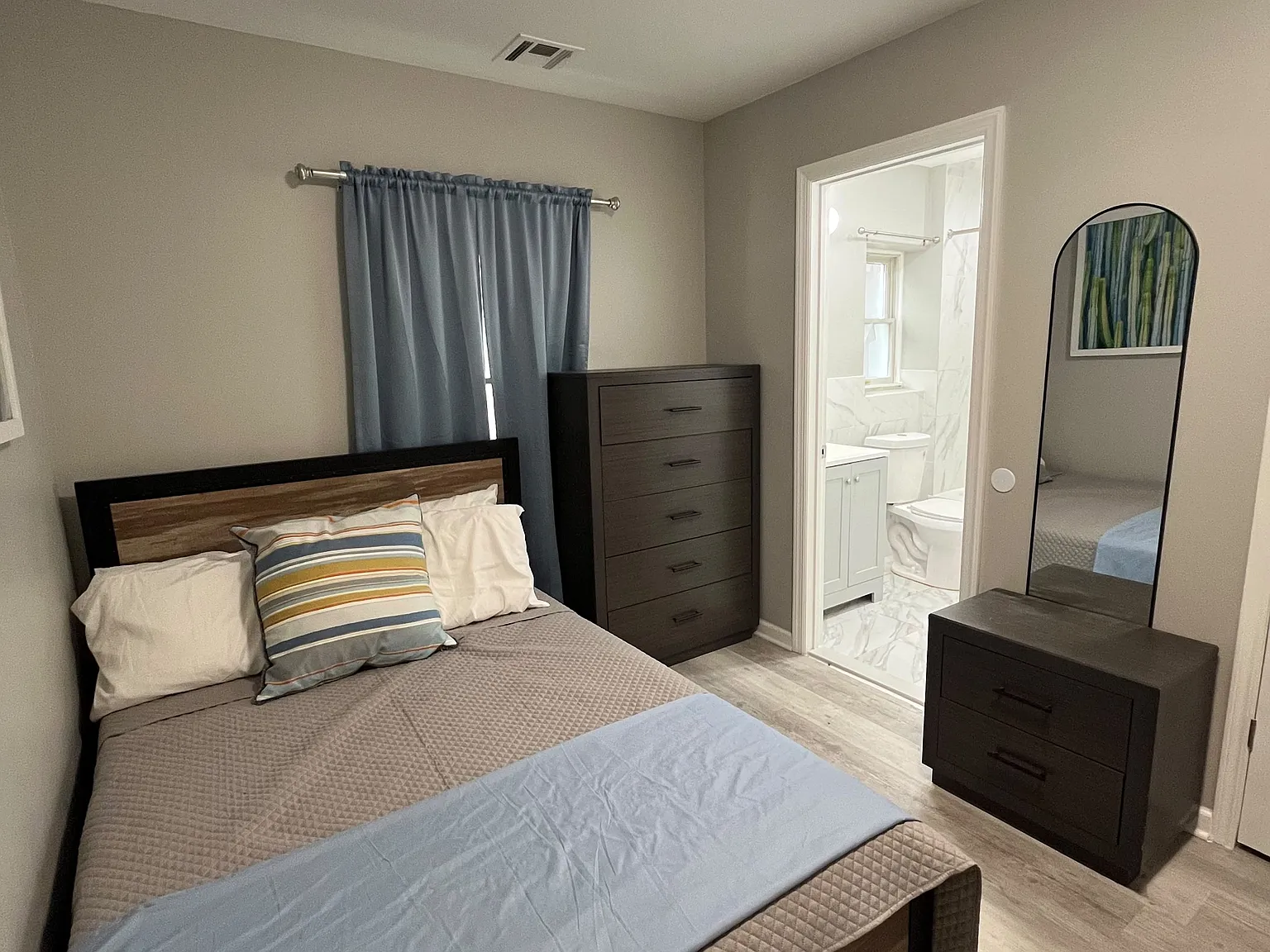45-47 Vesey Street (T1) - 1 - 4 Master Bedroom — Photo 3
