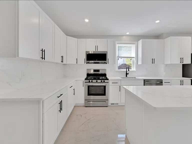 63 Albertina St — Photo 2