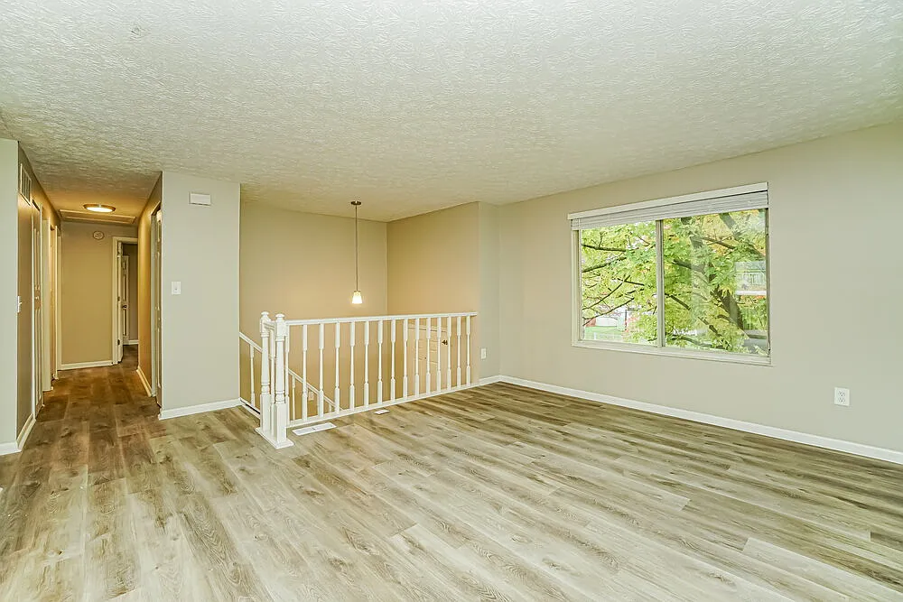 3 bed, 2.5 bath, 1399 sqft, $2,225 — Photo 4