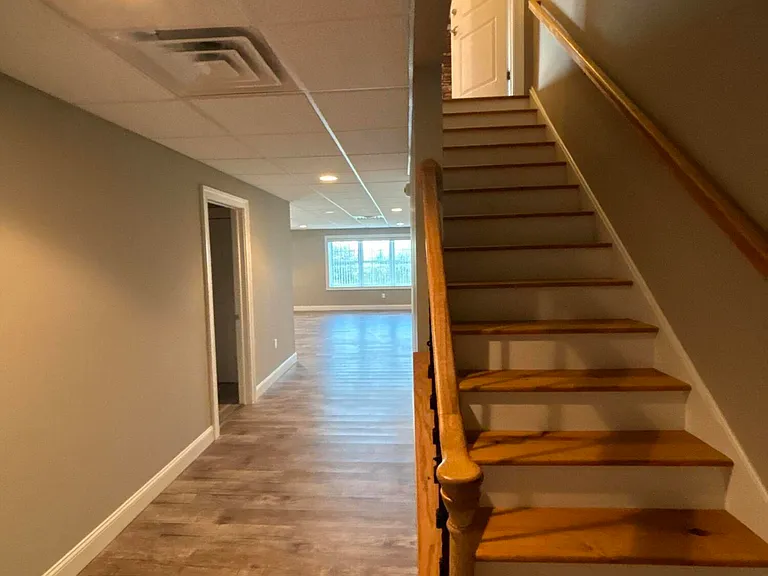 1803 Robinson Close — Photo 25
