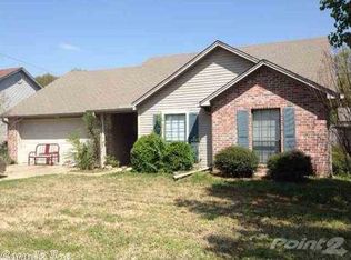 29 Redleaf Cir, Little Rock, AR 72210