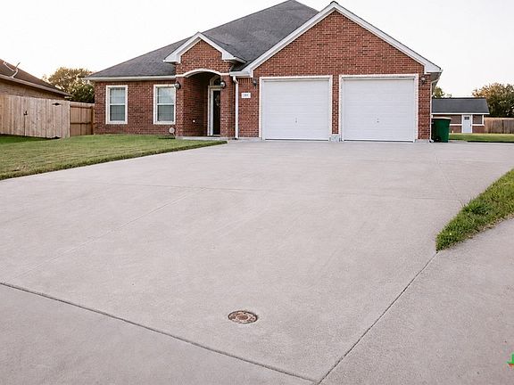 3rd image of 511 Mason Cir