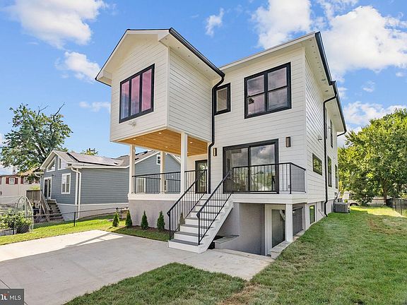 5th image of 2118 Rand Pl NE