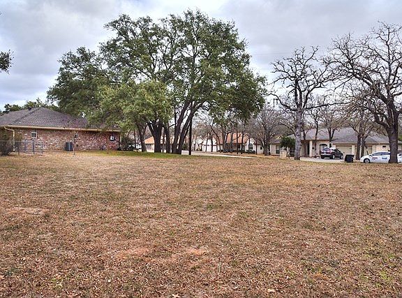 5th image of 121 Tanglewood Dr