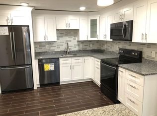 197 Kent St APT 11, Brookline, MA 02446