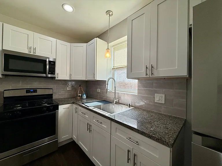 2118 S 59th Ave #2 — Photo 6