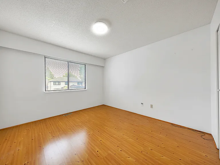 1420 Crestlawn Dr #D142 — Photo 19