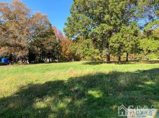 70 Van Tines Ln, Old Bridge, NJ 08857