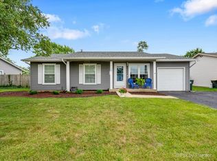 1129 Lovell Ct, Elk Grove Village, IL 60007