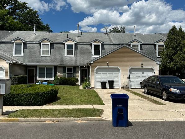 41 River Bank Dr