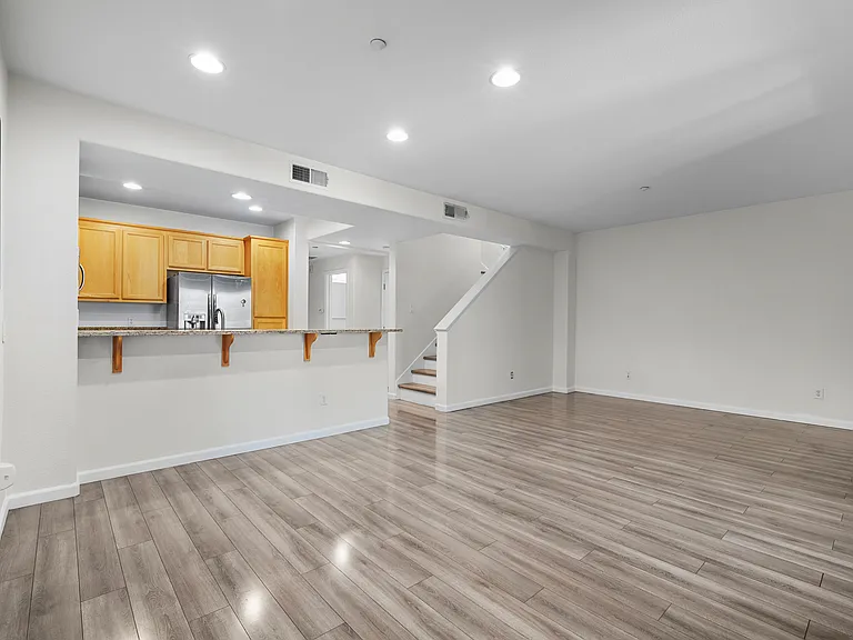 628 Boardwalk Way — Photo 7